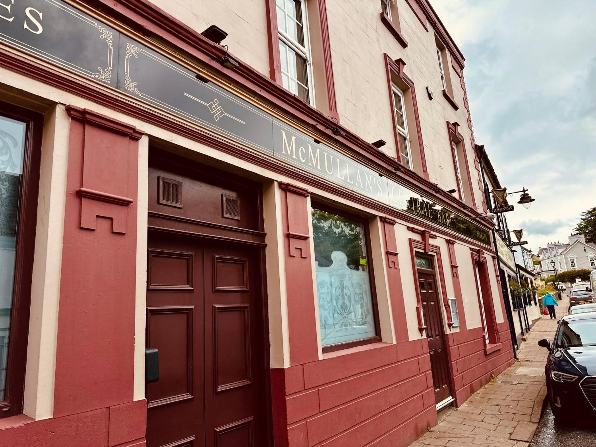 Central Bar Guesthouse Cushendall Bagian luar foto
